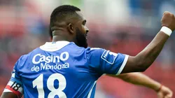 Santiago García festeja un gol en Godoy Cruz.