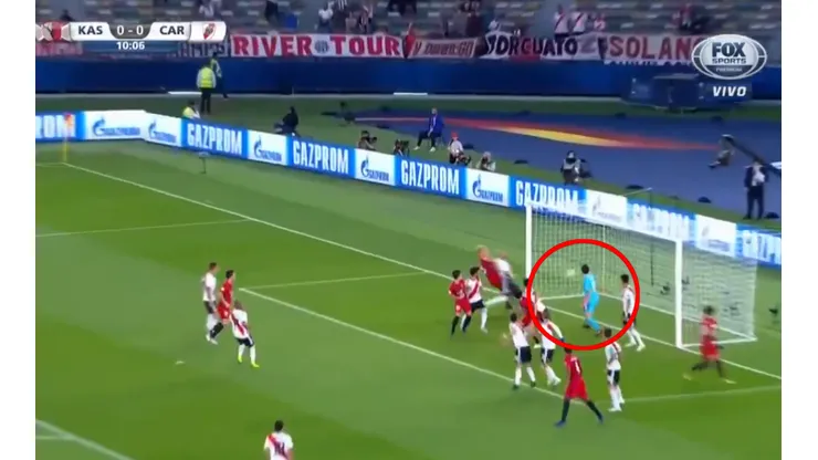 River marca horrible, pero Lux metió un manotazo a lo Armani