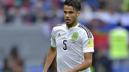 Reyes aconseja a los jóvenes que salgan de México rumbo a Europa