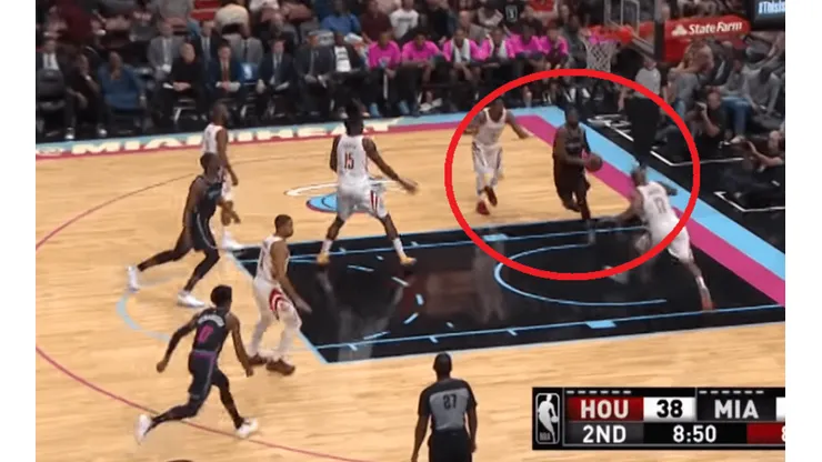 ¡Como en su juventud! Dwyane Wade vuela y la clava con autoridad