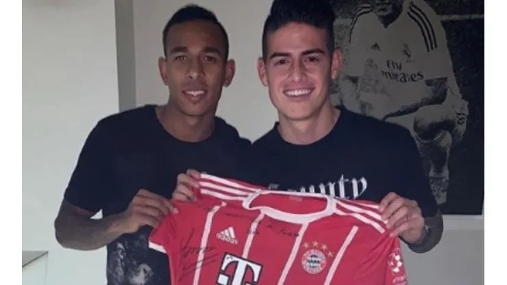 Que linda postal, James y Sebastián Villa