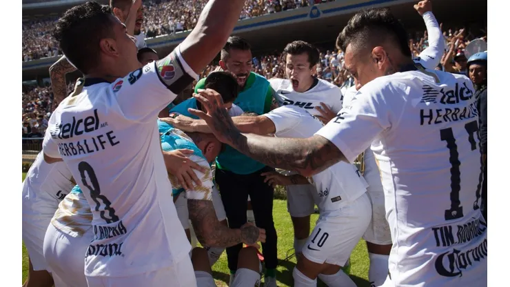 Foto de los jugadores de Pumas.