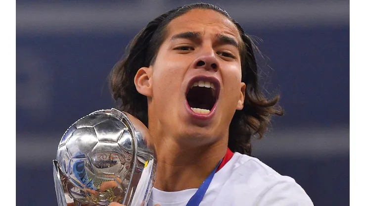 Lainez saldrá del América en este mercado de pases.