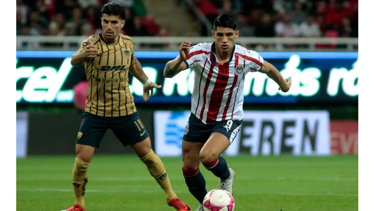 Pulido seguirá en Chivas.