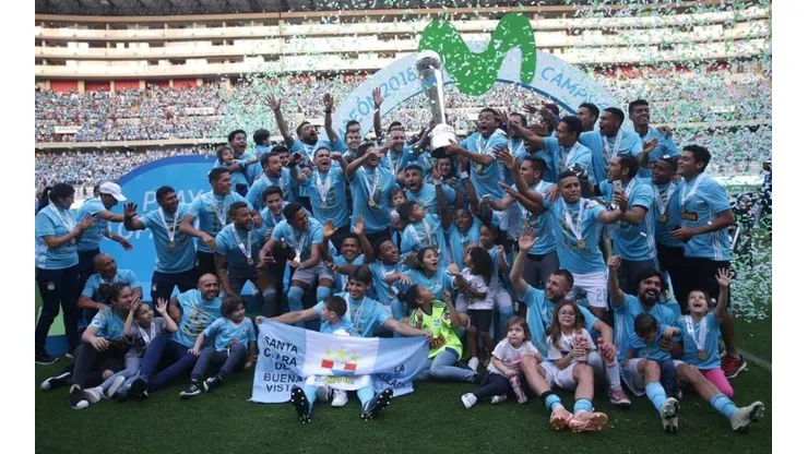 Los dos titulares que Mario Salas se llevaría de Sporting Cristal a Chile