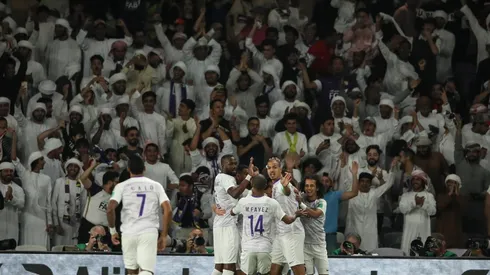 La hinchada del Al Ain desplegó una gran bandera