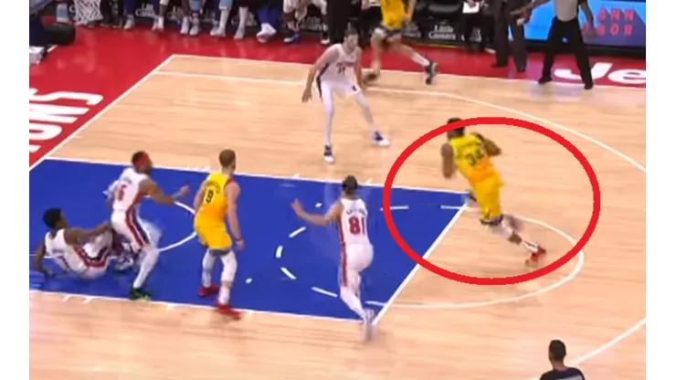 Giro 360 y clavada desde la línea de libres: Giannis Antetokounmpo es Superman