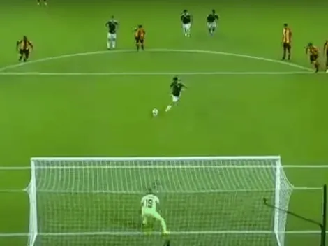 Chivas empezó ganando el que no importa: gol de Sandoval de penal