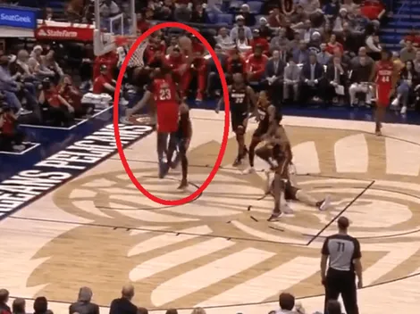 Giro y clavada, Anthony Davis humilla a Kelly Olynyk