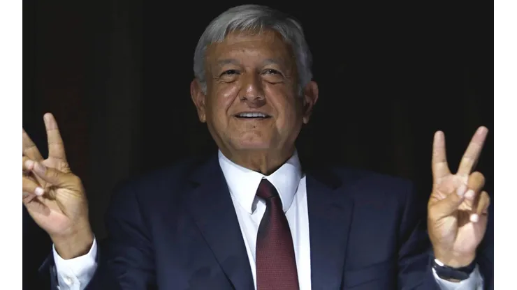 AMLO felicitó al América y le mandó un mensaje esperanzador a Cruz Azul