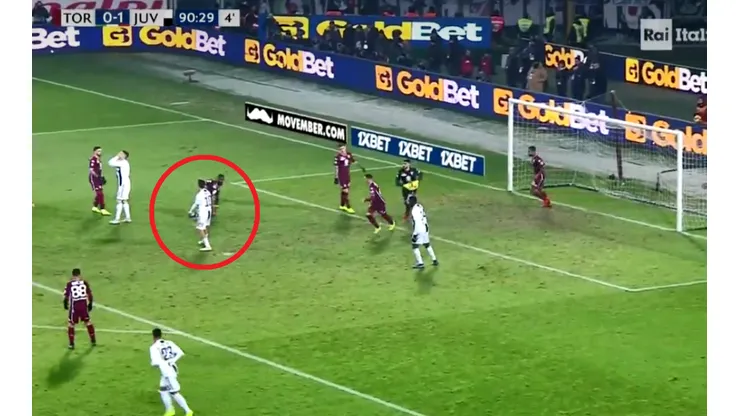 Dybala estaba solo, Cristiano quiso hacer su gol y la Joya se re calentó
