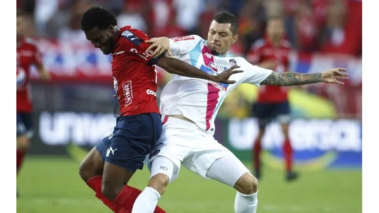 DIM vs Junior (Foto: Internet)