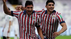 Foto del gol de Chivas.