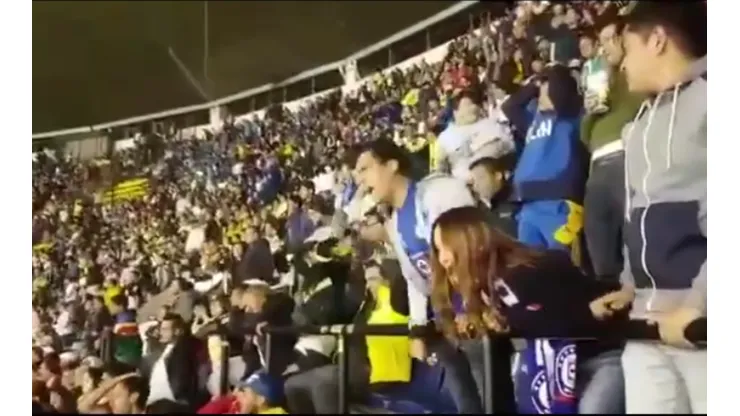 Los seguidores del Cruz Azul vivieron con todo la última jugada.