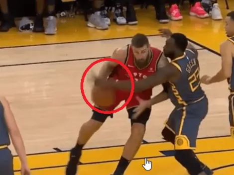 Draymond Green lesiona a Jonas Valanciunas con un robo