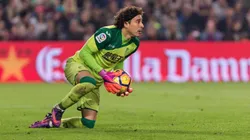 Memo Ochoa destacado en el TOTW de FIFA 19