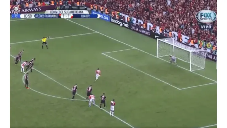 ¡Para qué te traje! Barrera mandó a las nubes un penal de Junior en el alargue