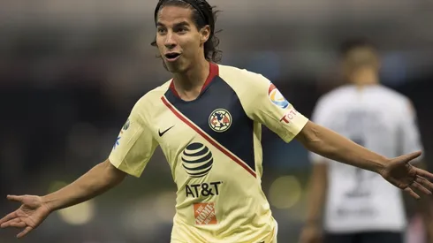 Lainez fue homenajeado por el América.