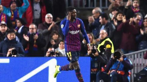 PIENSA, PIENSA. Así festejó Dembélé su golazo a pura velocidad (Foto: Getty).