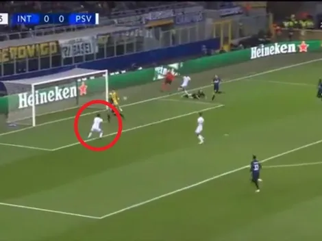 Prendido fuego: de cabeza, el Chucky Lozano amarga al Inter en la Champios League