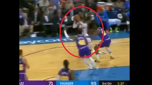 ¡Sin ver! la asistencia de Westbrook para la clavada de Adams