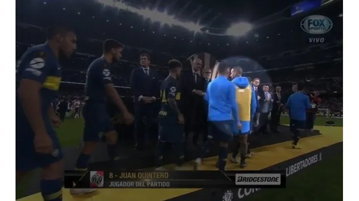 Nadie te contó lo que le dijo Benedetto al presidente de la Conmebol durante la premiación