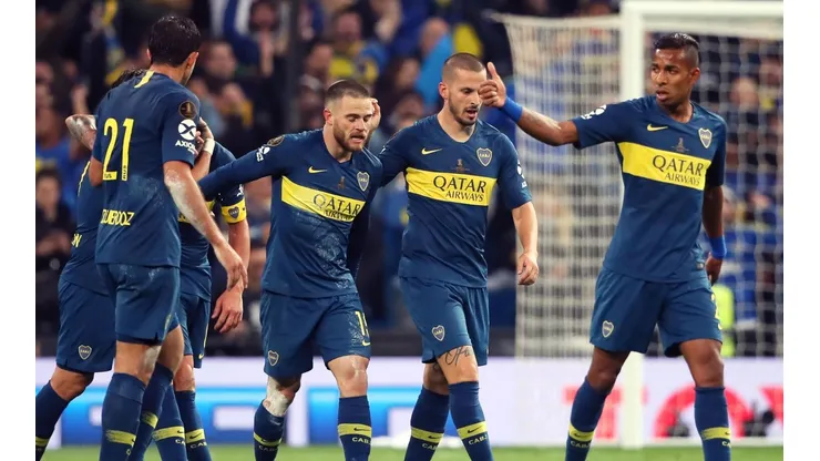 Nahitan Nández durante el encuentro.