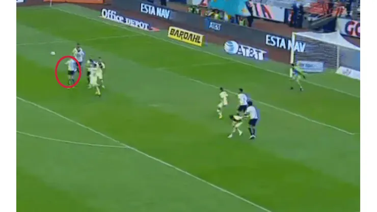 González estampó el empate parcial de Pumas ante un Marchesín sin reacción