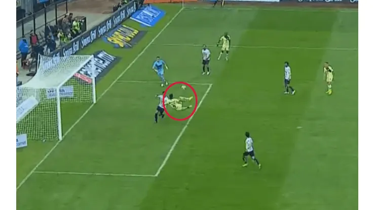 Golazo de tijera de Roger Martínez para que América empiece a liquidar a Pumas