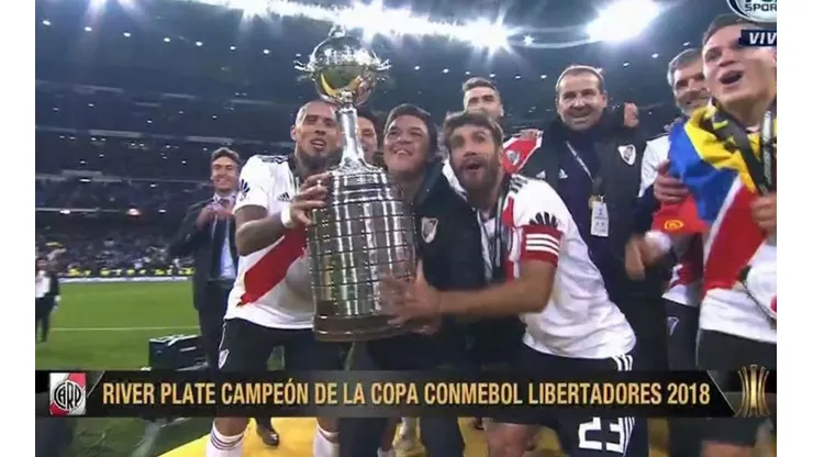 Momento épico: el Muñeco Gallardo campeón pisó el césped del Bernabéu