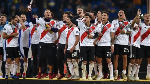Foto de los jugadores de River celebrando en el Santiago Bernaéu.