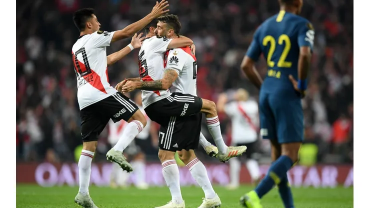 Foto de los jugadores de River celebrando el gol.