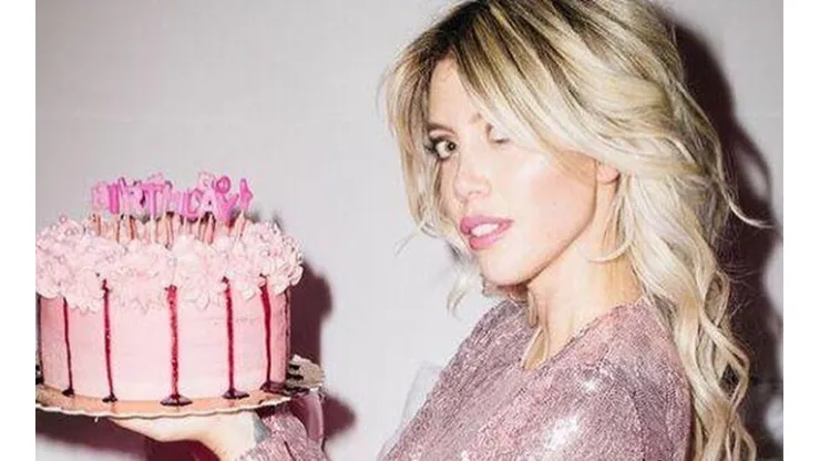 Wanda Nara mostró todo de su festejo de cumple con su hermana, lleno de amiguitas y un vestido infartante