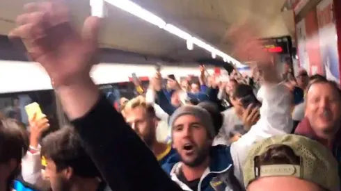 Fiesta en el metro de Madrid.