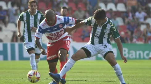 Banfield sumó de a tres en Santa Fe.