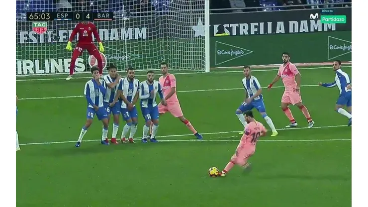¡Lo volvió a hacer! Messi clavó otro golazo de tiro libre en el mismo partido