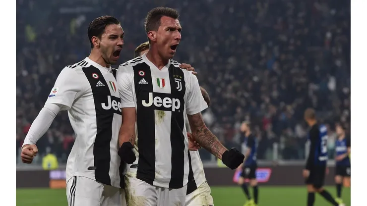 Mandzukic le dio tres puntos de oro a Juventus.