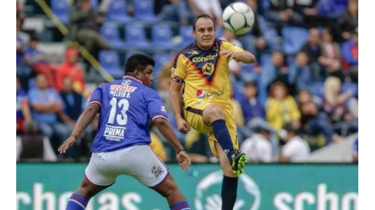 Cuau Blanco les pegó a Cruz Azul y Pumas al mismo tiempo