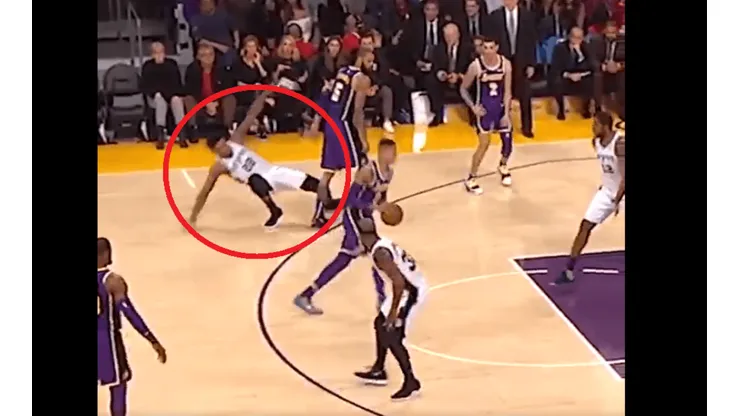 Rudy Gay demuestra que es el peor actor fingiendo una falta de Tyson Chandler