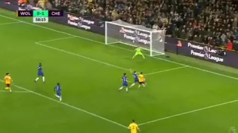 Está prendido fuego: Raúl Jiménez se tuvo fe, ganó en velocidad y ¡le marcó al Chelsea!