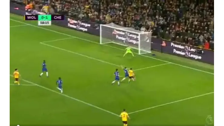 Está prendido fuego: Raúl Jiménez se tuvo fe, ganó en velocidad y ¡le marcó al Chelsea!