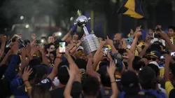 Los hinchas de Boca levantaron la Libertadores en el banderazo