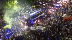 Foto del micro de Boca.