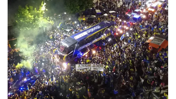 Foto del micro de Boca.