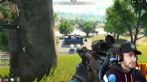 Neymar jugando al CoD.