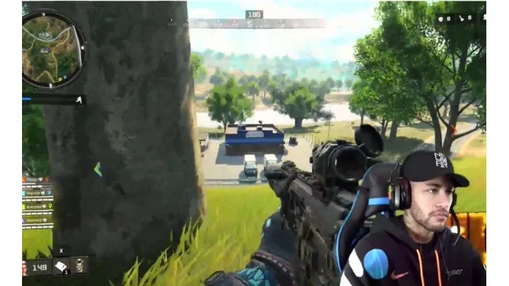 Neymar jugando al CoD.