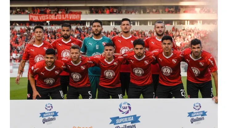 El equipo de Independiente antes de jugar contra Boca.
