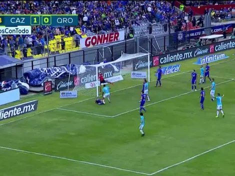 Después de una pifia de Aldrete y de que el VAR analice la jugada, Romo igualó el encuentro