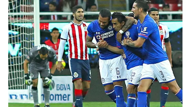 Cruz Azul va por una de las figuras de Chivas para 2019