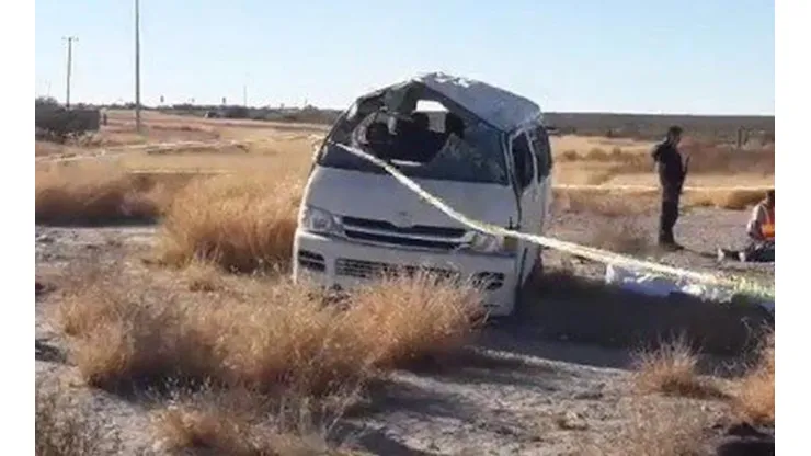 Luto en Monterrey: murieron tres aficionados al volcar una camioneta